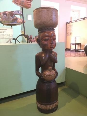 Iemanjá - Escultura em madeira (República popular do Benin) autor: Oju Orobi